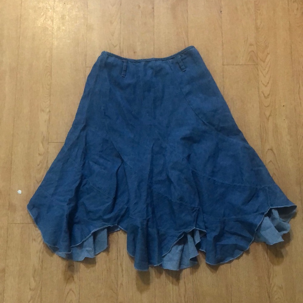 Amy’s closet- pleaded style flowy bottom skirt